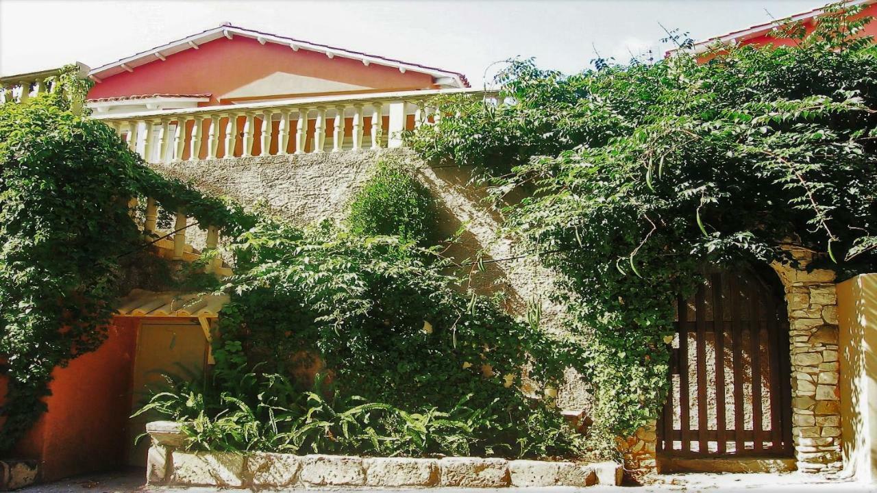 ספרטיה Mihaila Bungalows מראה חיצוני תמונה